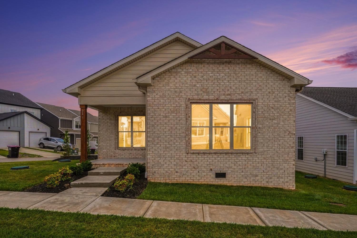 241-Franklin-St For Sale