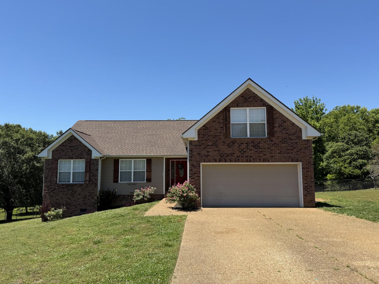 652 Charles Ln TN 37174 For Sale - 