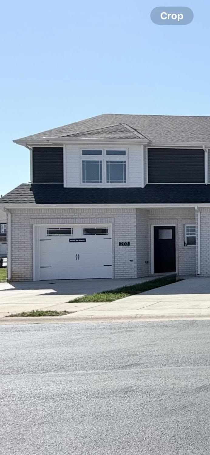 202-W-Fallow-Ct For Sale