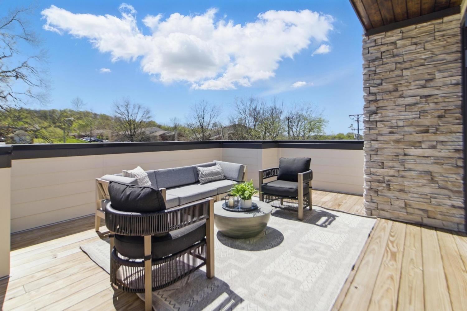 824F-Watts-Ln For Sale