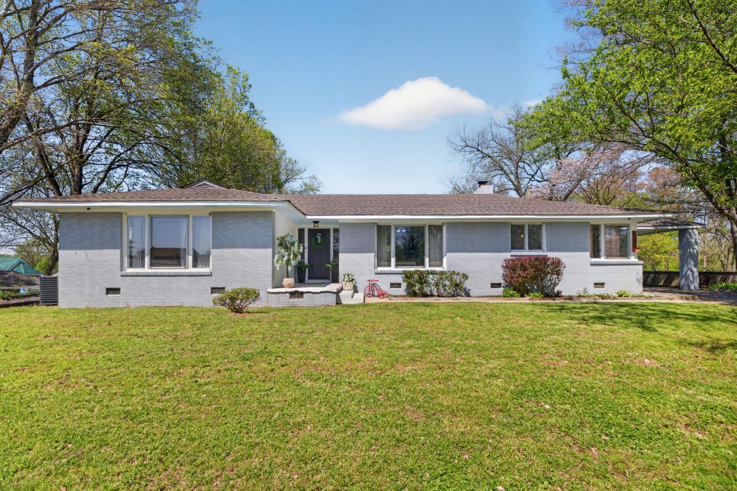 145-E-Maple-St For Sale