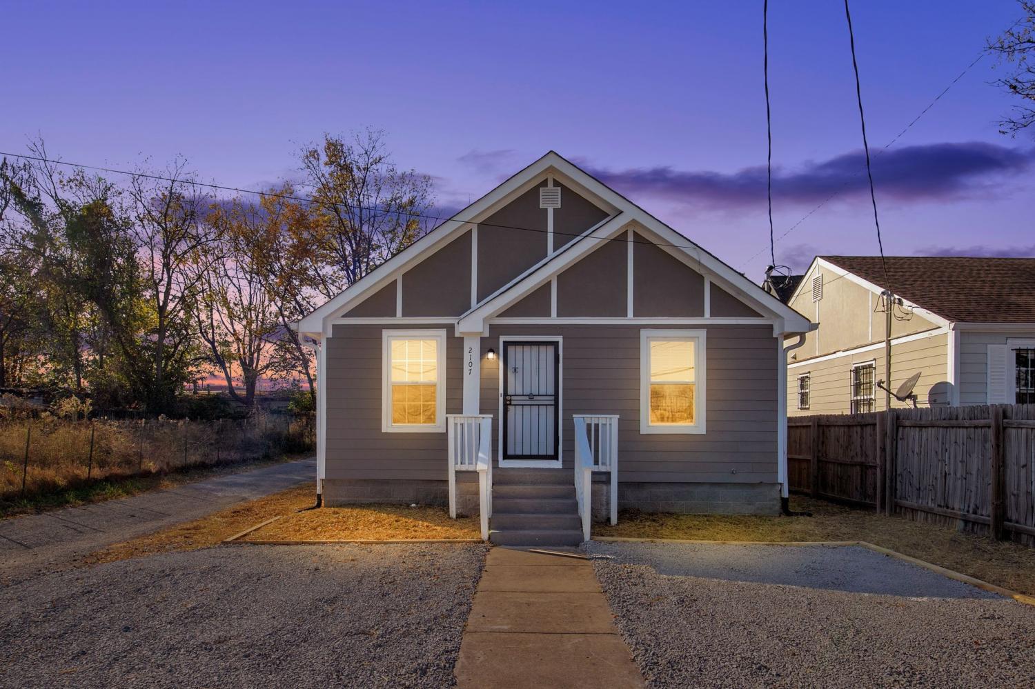 2107-18th-Ave-North--N For Sale