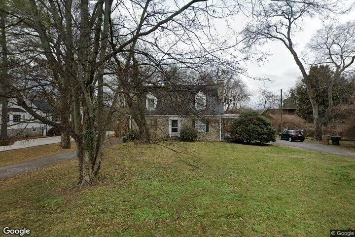 2910-Woodlawn-Dr For Sale