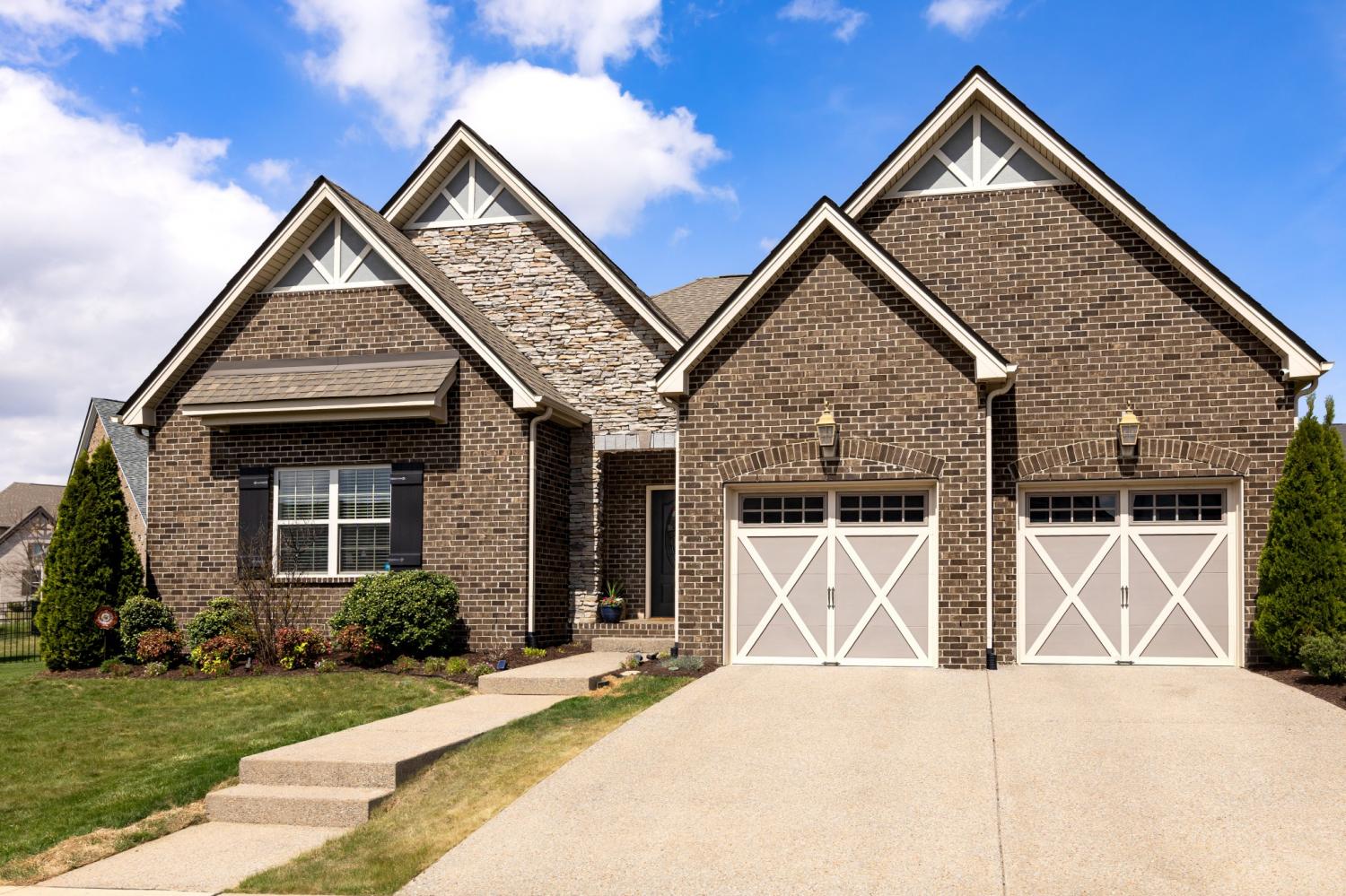 711-Canter-Ln For Sale