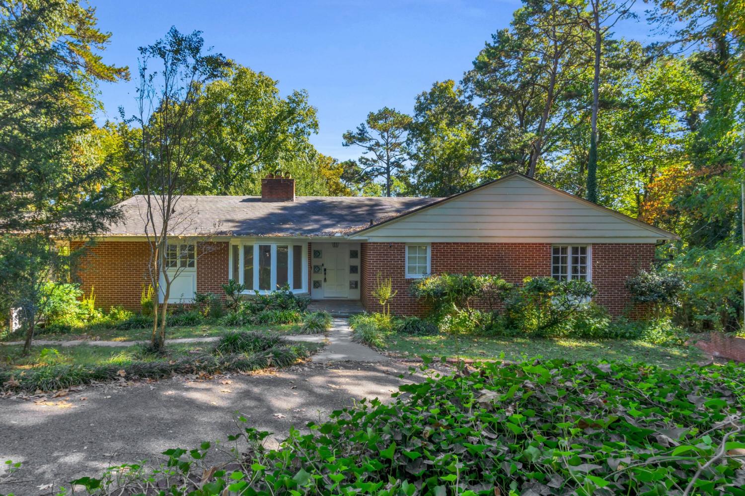 1209-W-Lakeshore-Drive For Sale