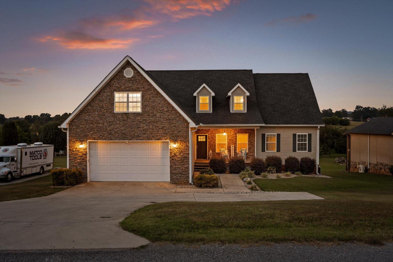 190-Riverbend-Drive For Sale