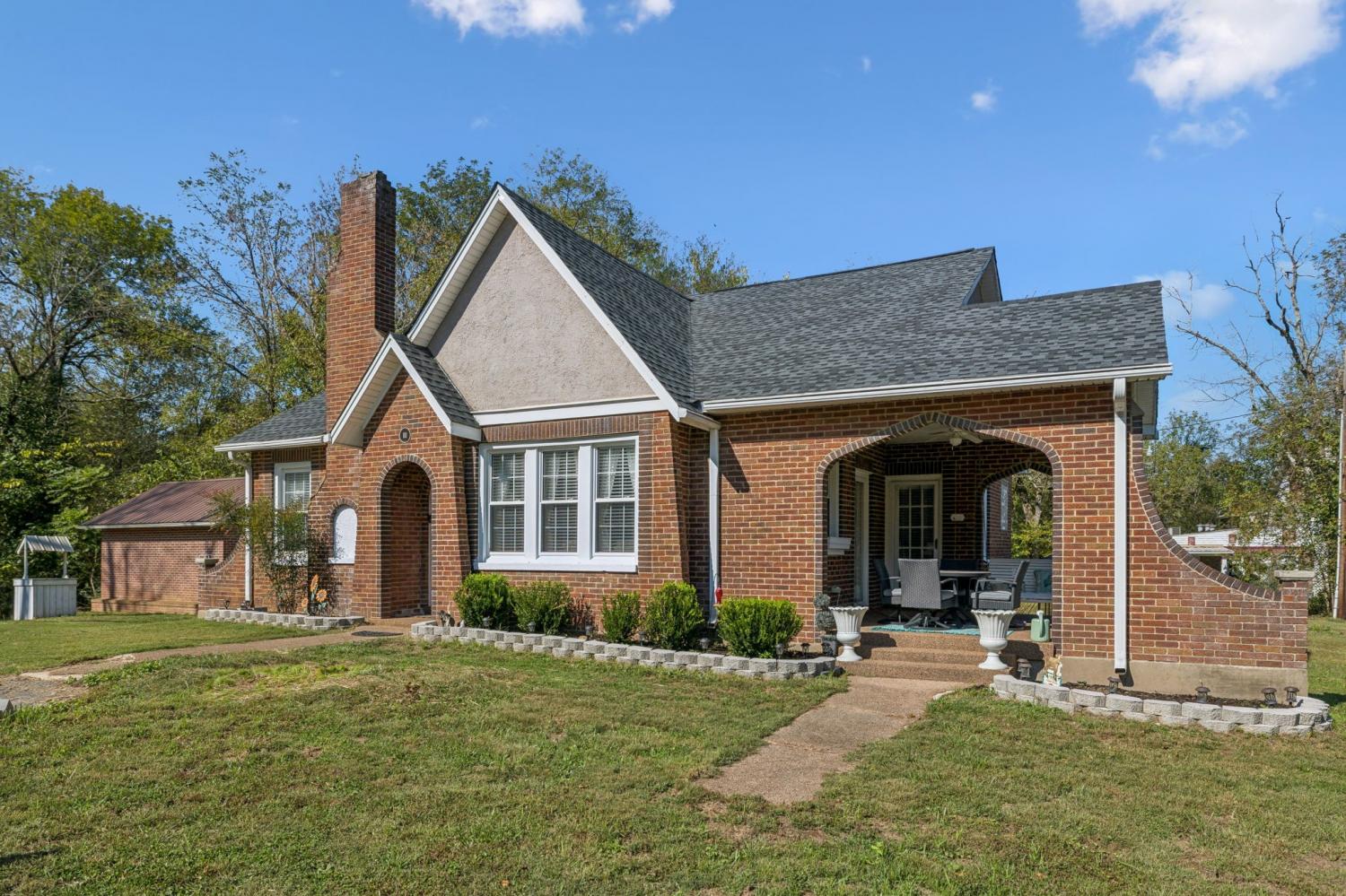 111-Oak-Grove-Rd For Sale
