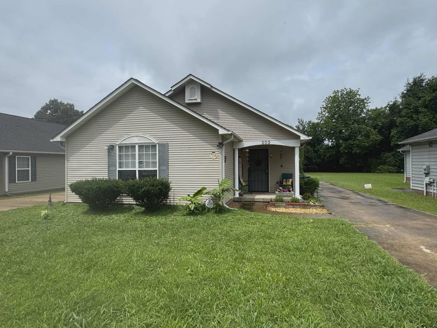 203-Phillips-St For Sale