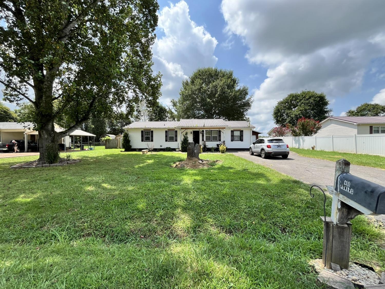 418-Woods-Edge-Rd For Sale