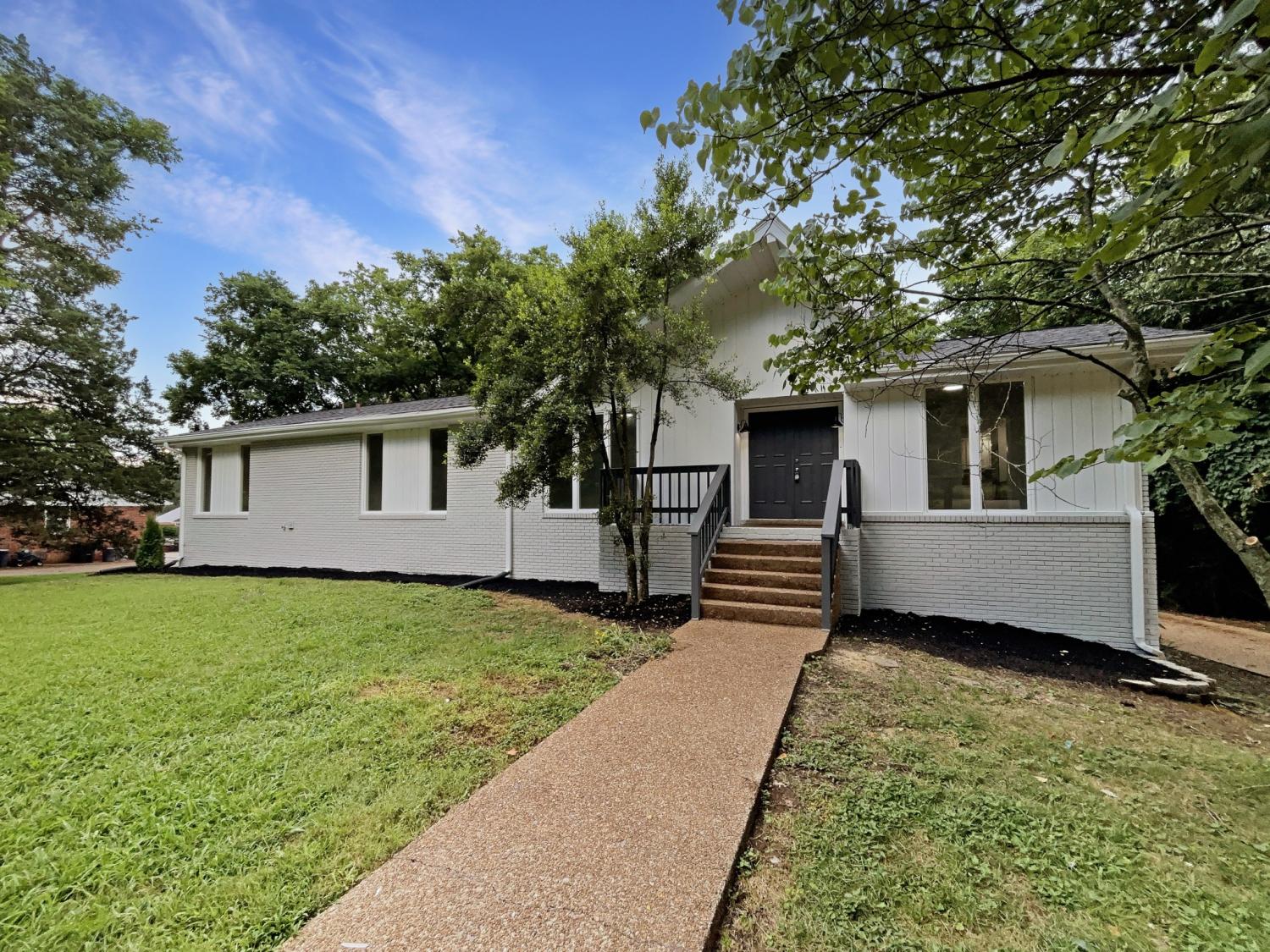203-Snug-Harbor-Dr For Sale