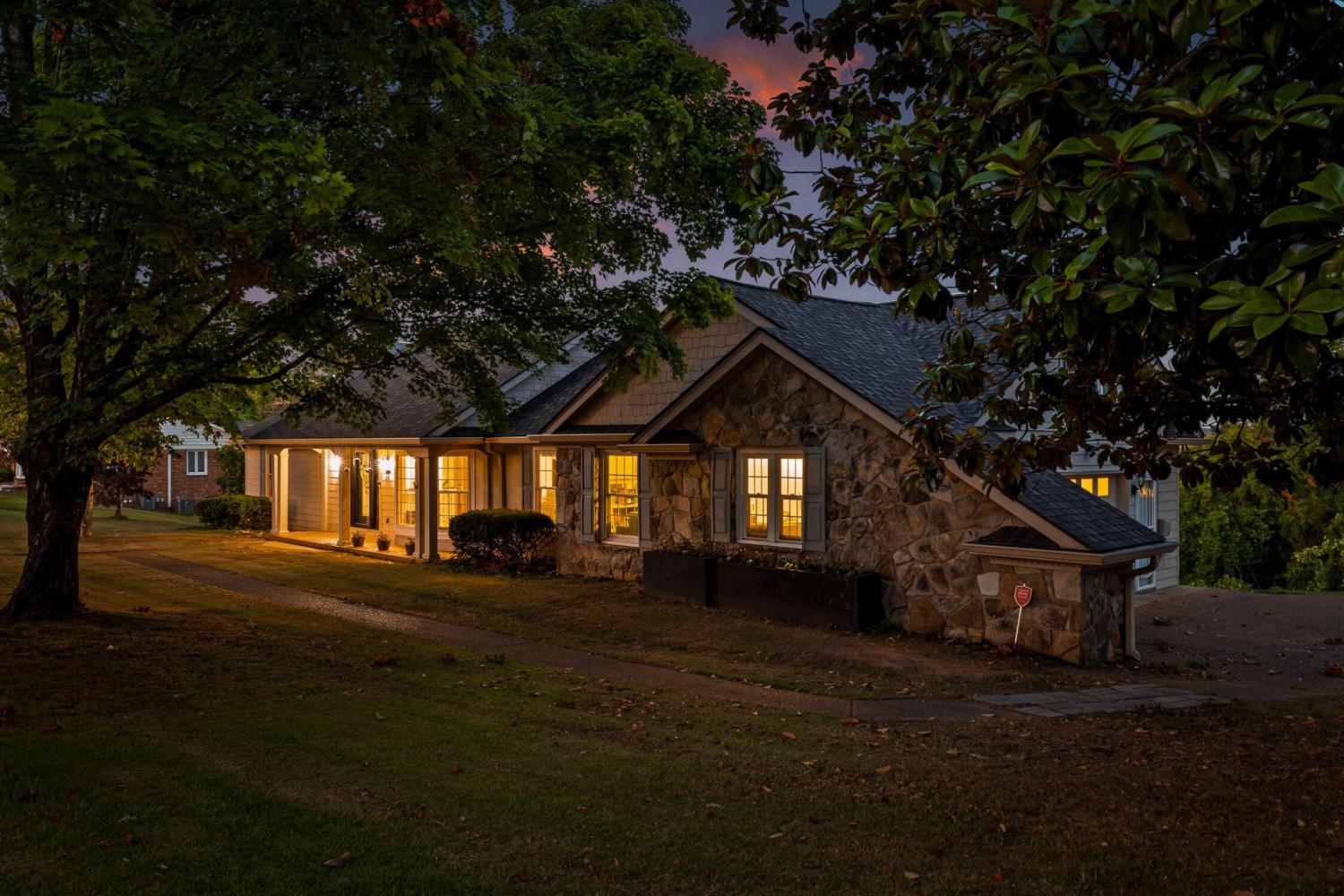 908-Harris-Lane For Sale