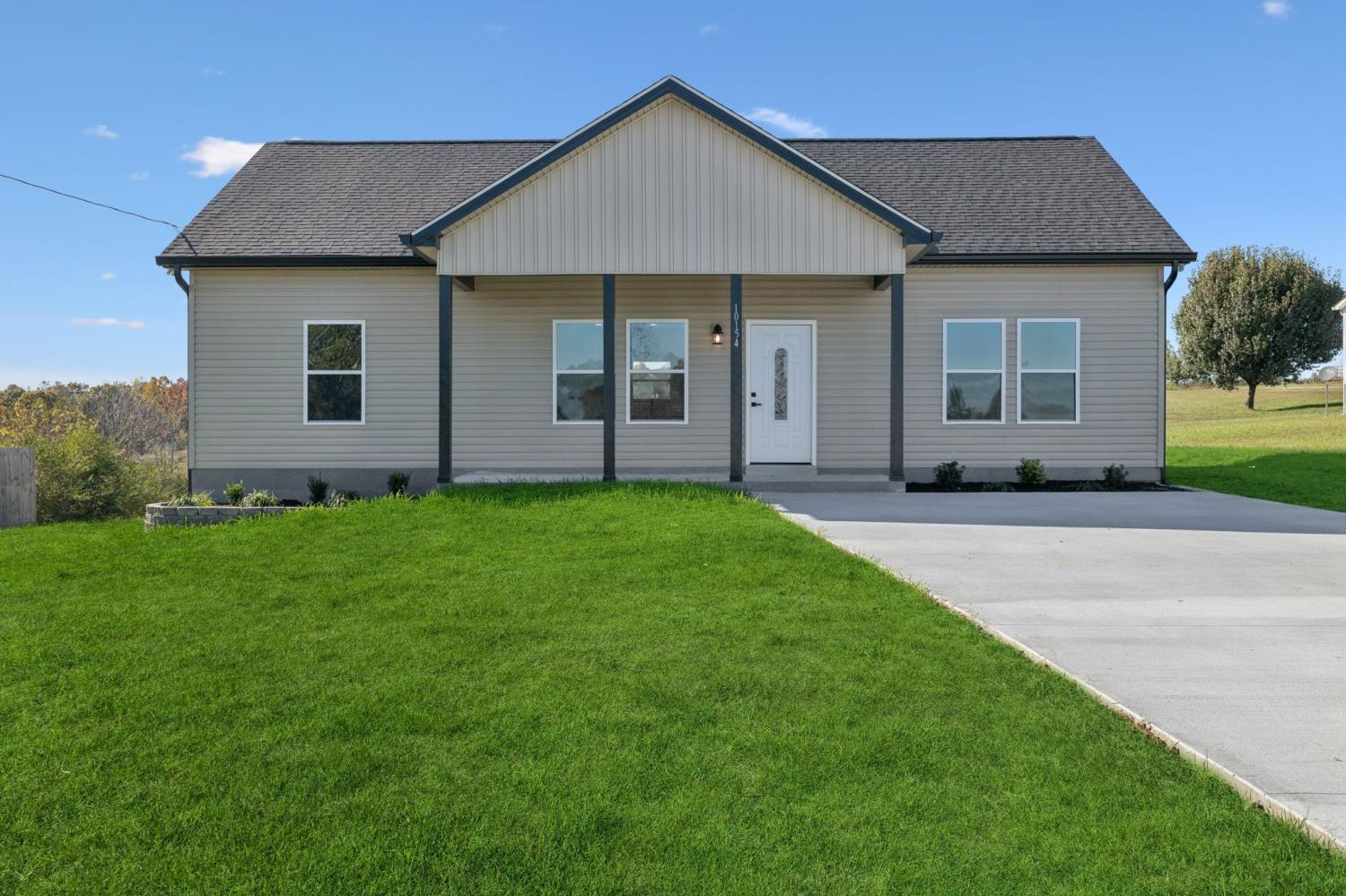 10154-Rocky-Point-Rd For Sale