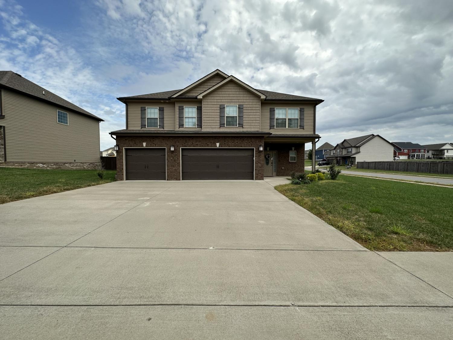 605-Tacoma-Dr For Sale