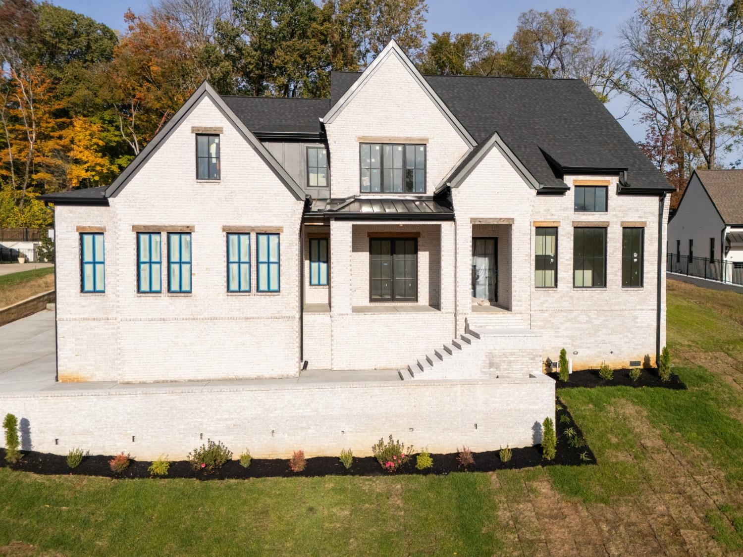 1586-Eastwood-Dr For Sale