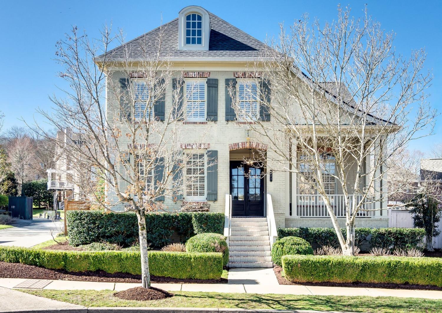 121-Gladstone-Ln For Sale