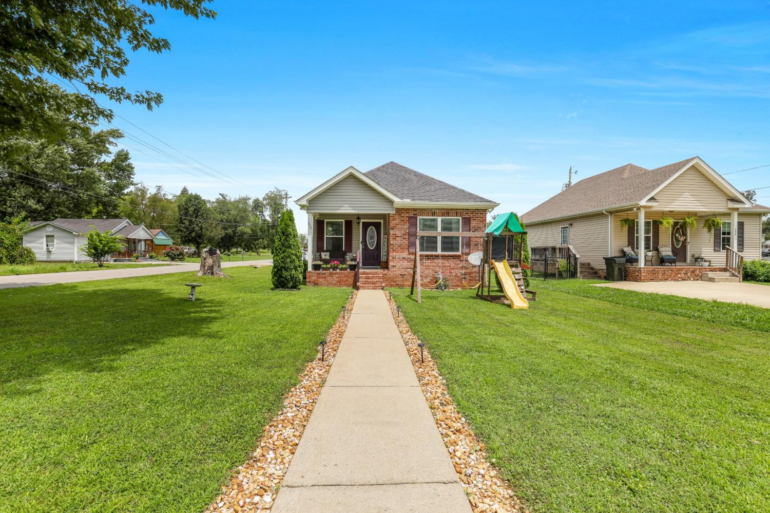397-W-McGlothlin-St For Sale