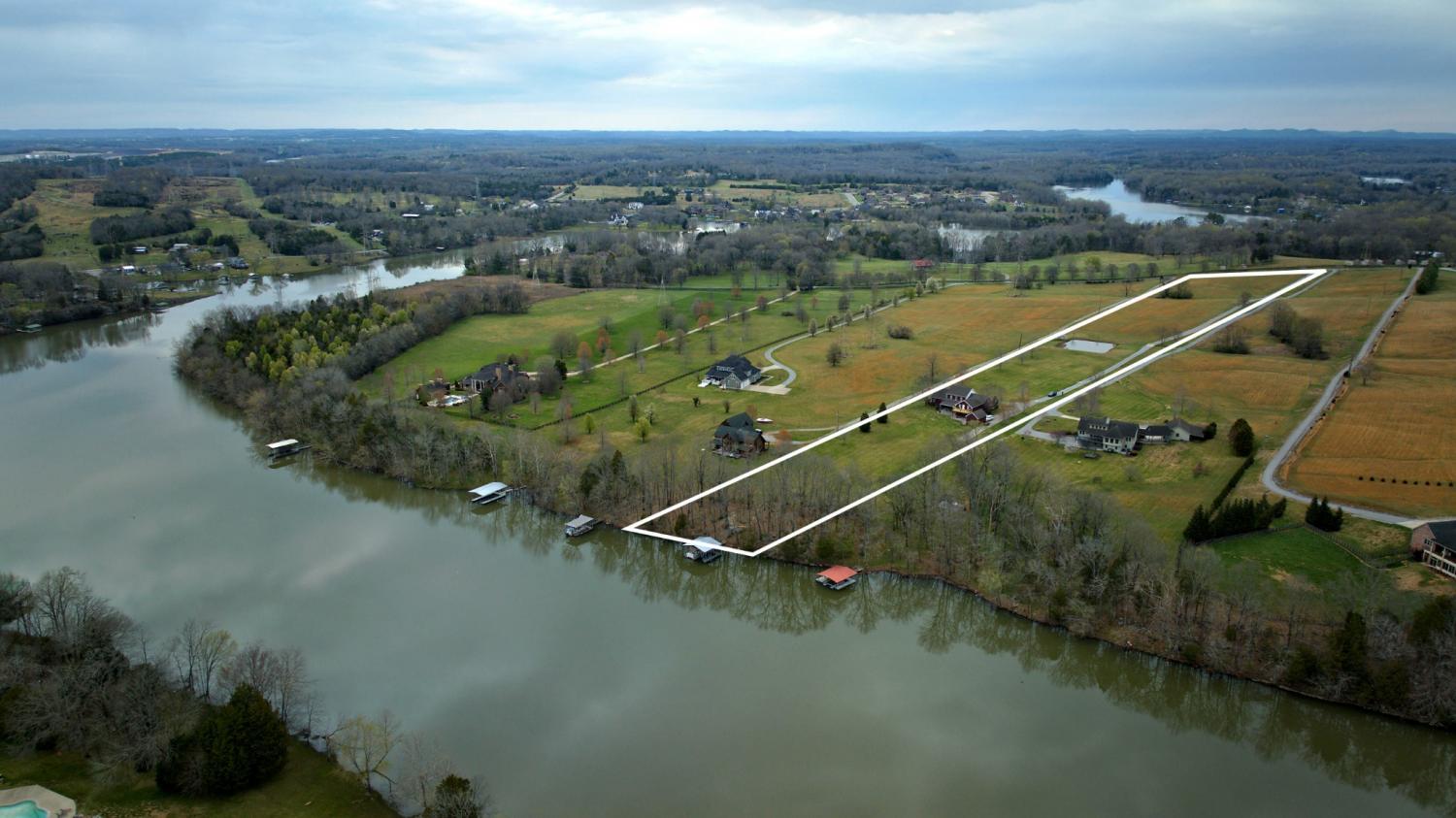 272-Davis-Rd For Sale
