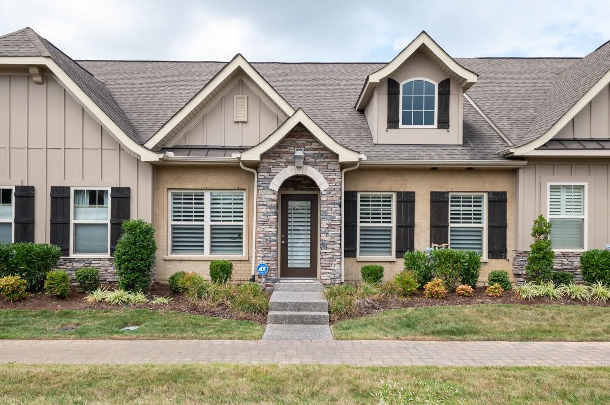 240-Glennister-Ct For Sale