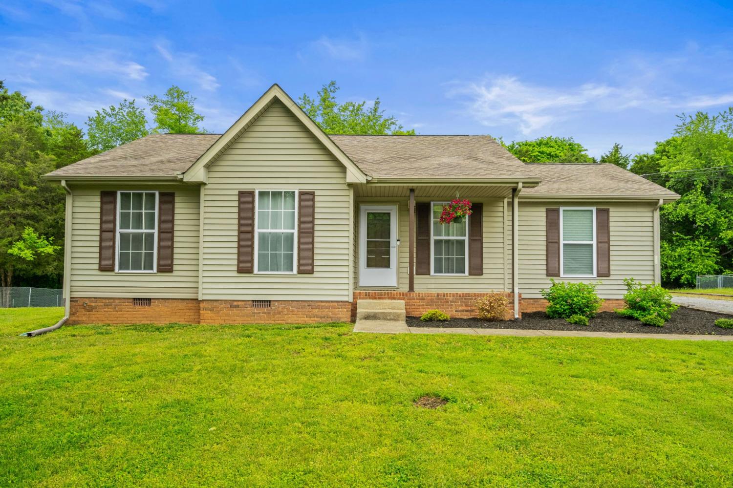 3513-Hunters-Rdg For Sale