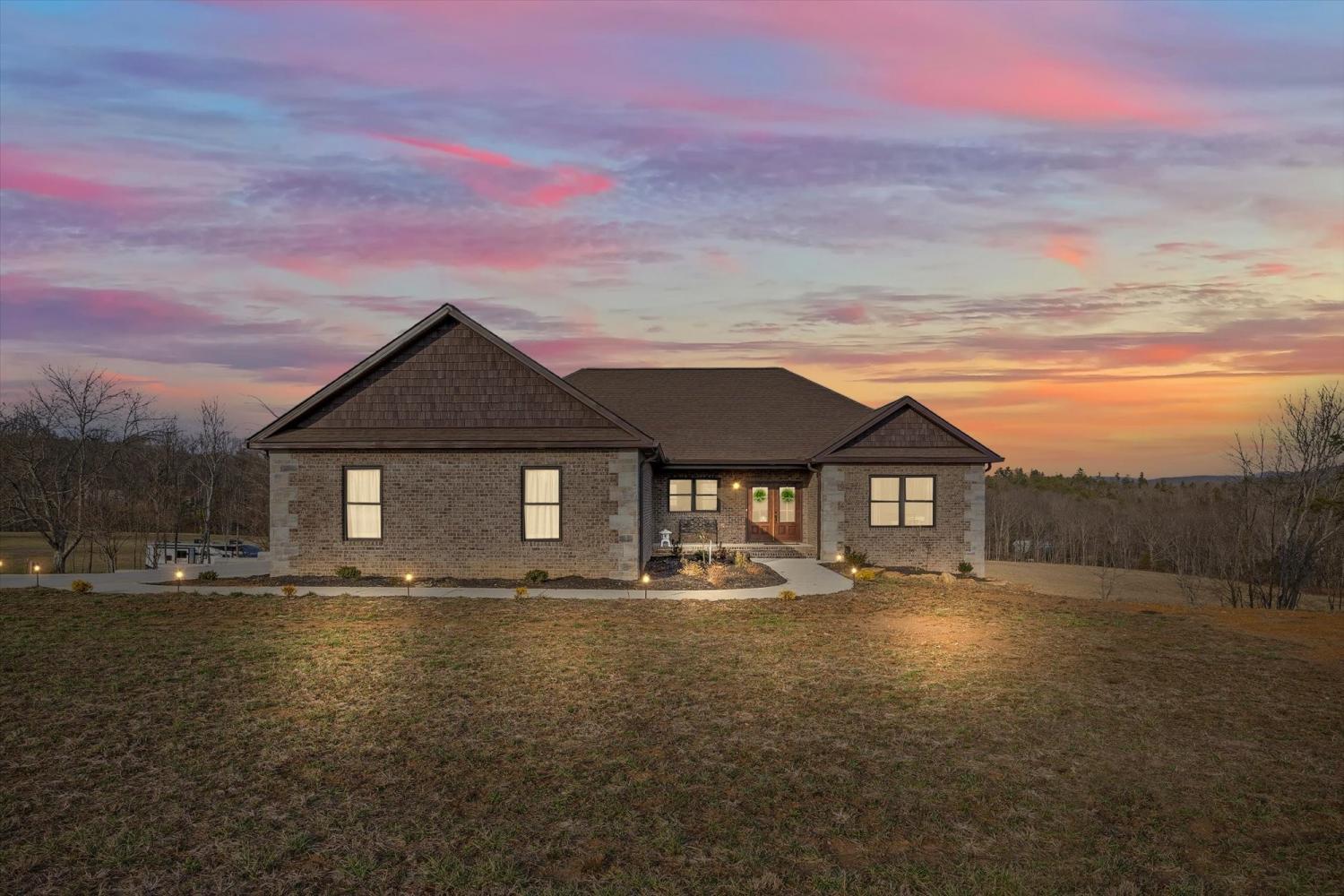 277-Houston-Dr For Sale