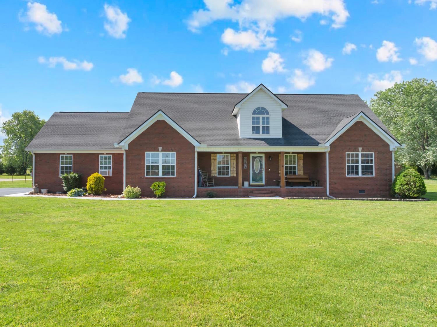 560-Crosswood-Ct For Sale