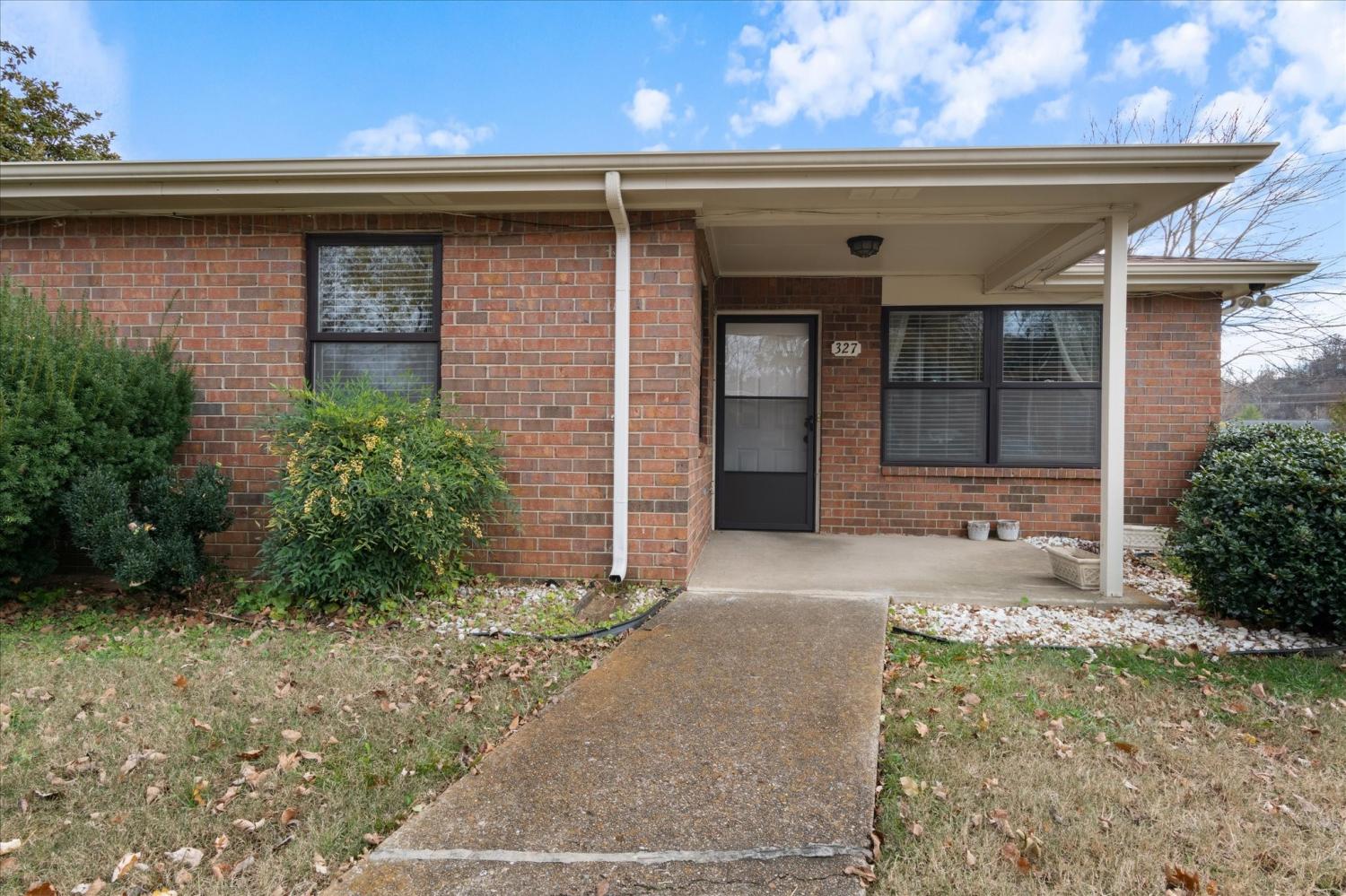 327-Deer-Lake-Dr For Sale