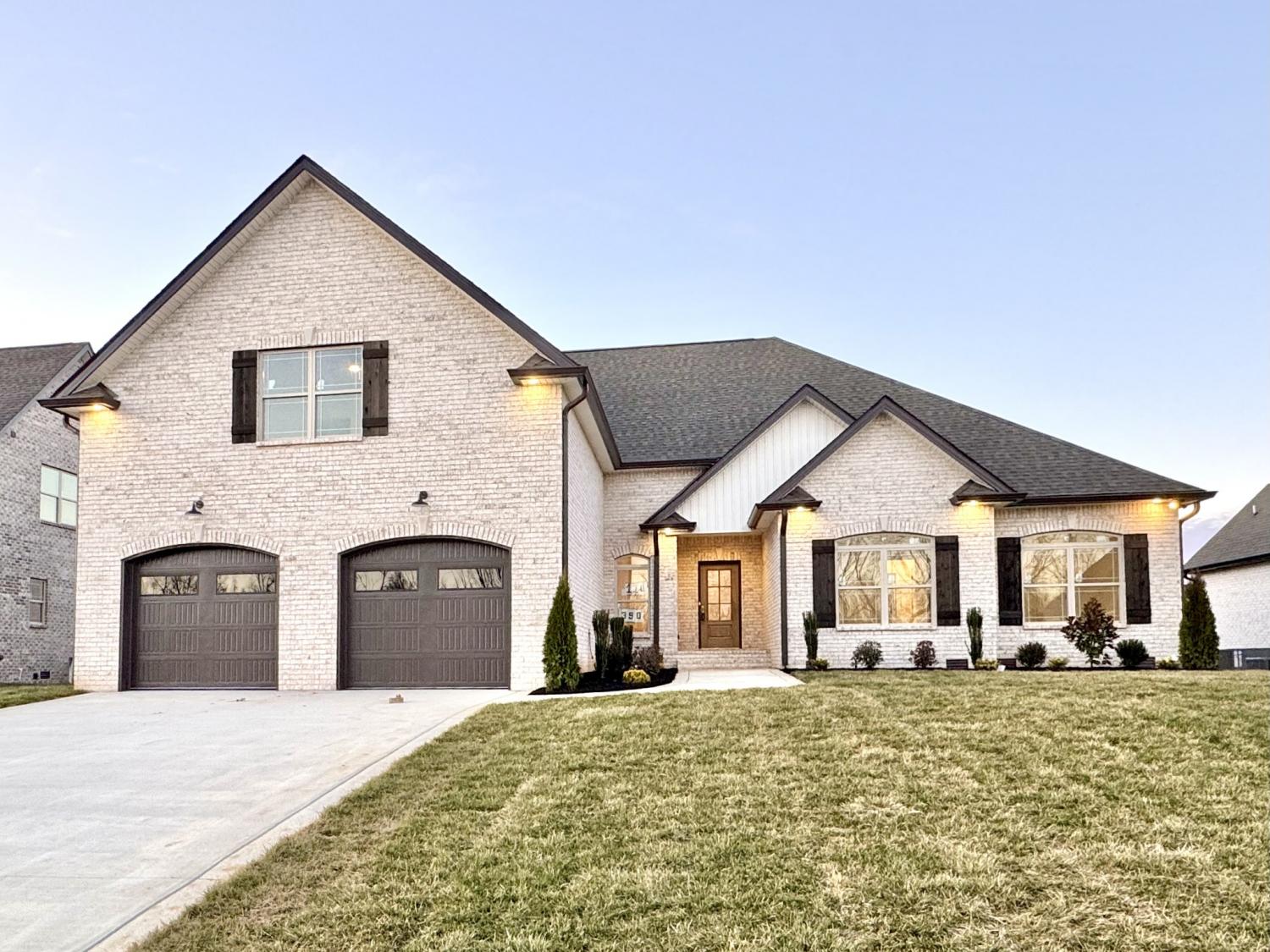 390-Young-Ln For Sale