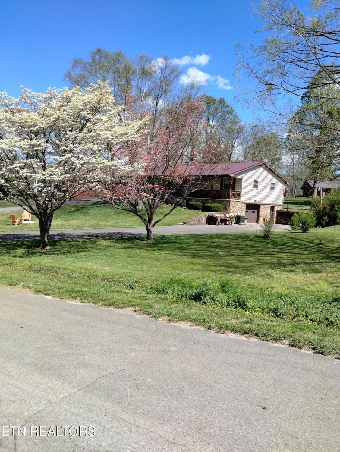 311-E-Chestnut-Hill-Rd For Sale