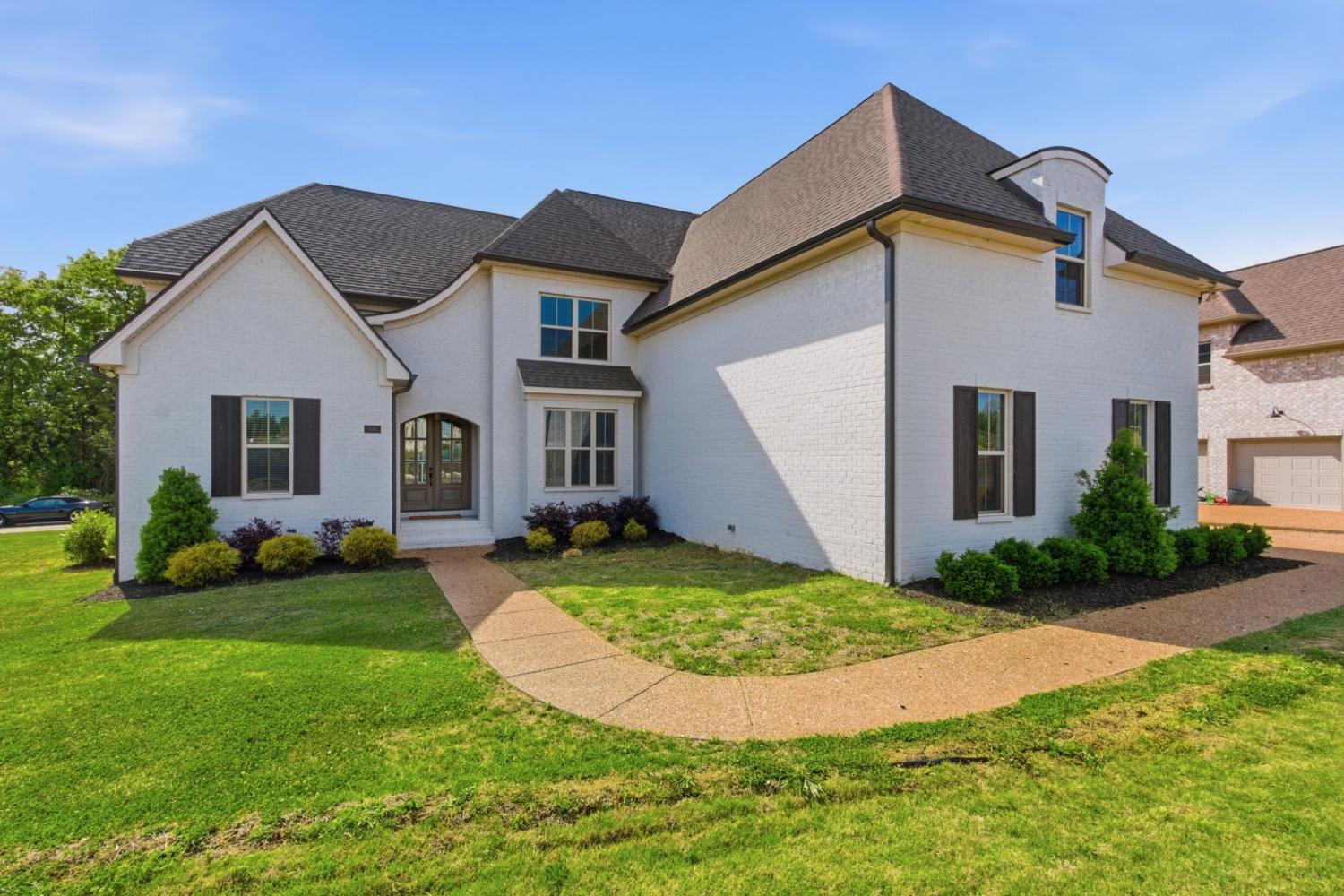 106-Arkstone-Ln For Sale