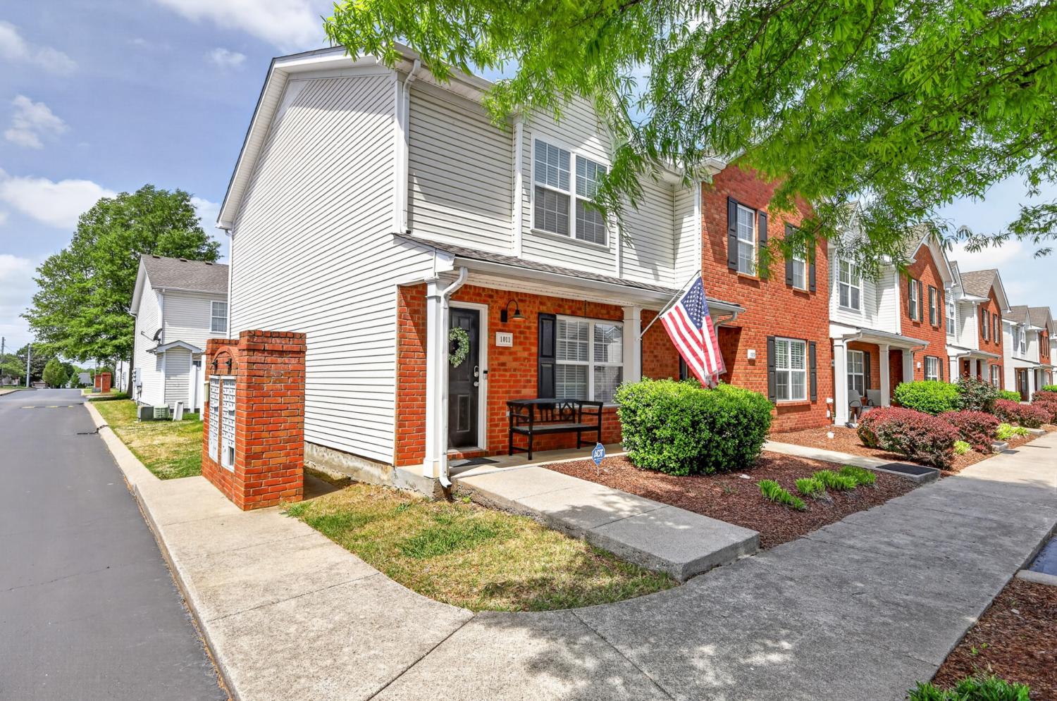 1011-Wolves-Den-Pl For Sale