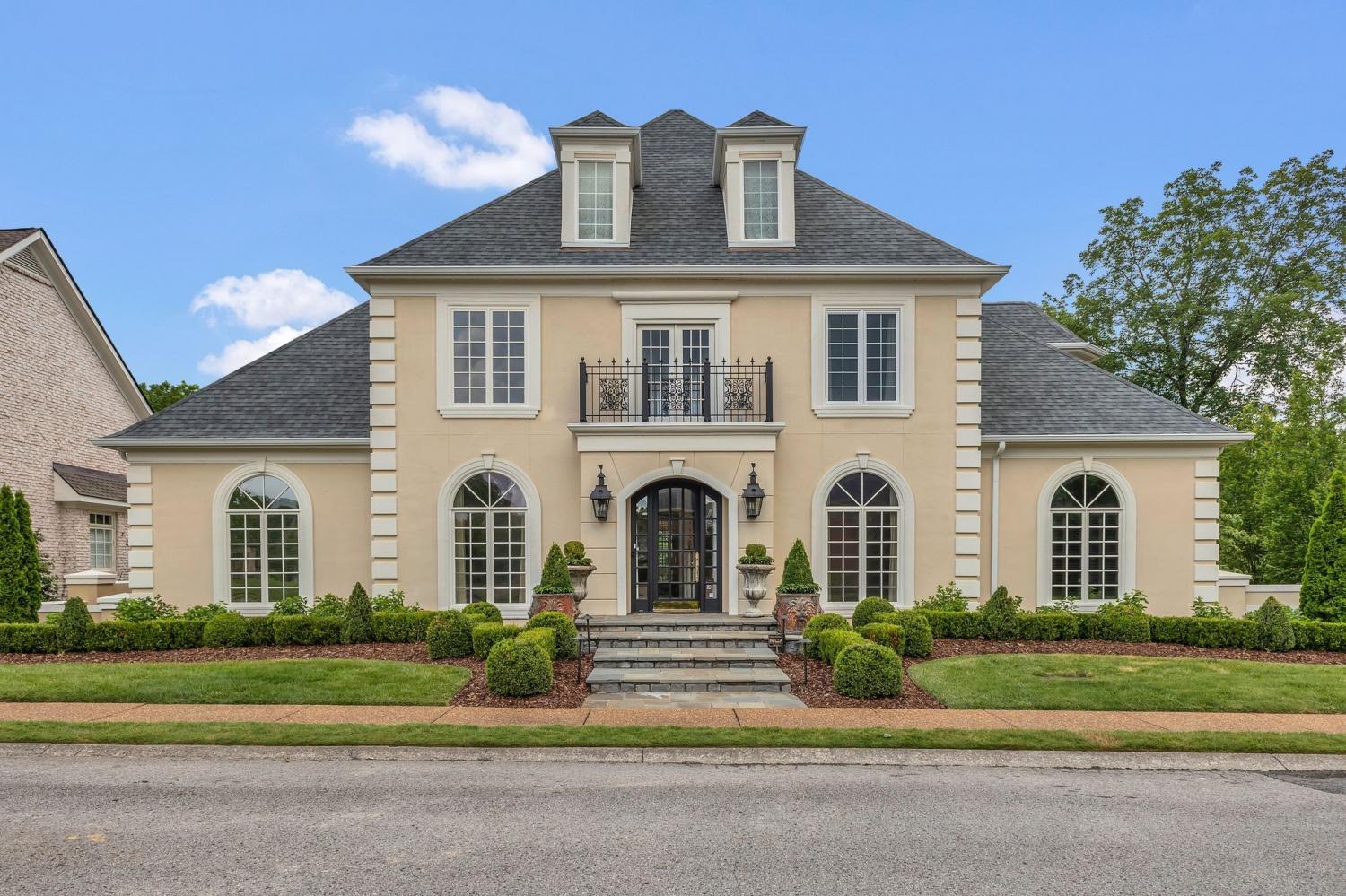 113-Middleton-Circle For Sale