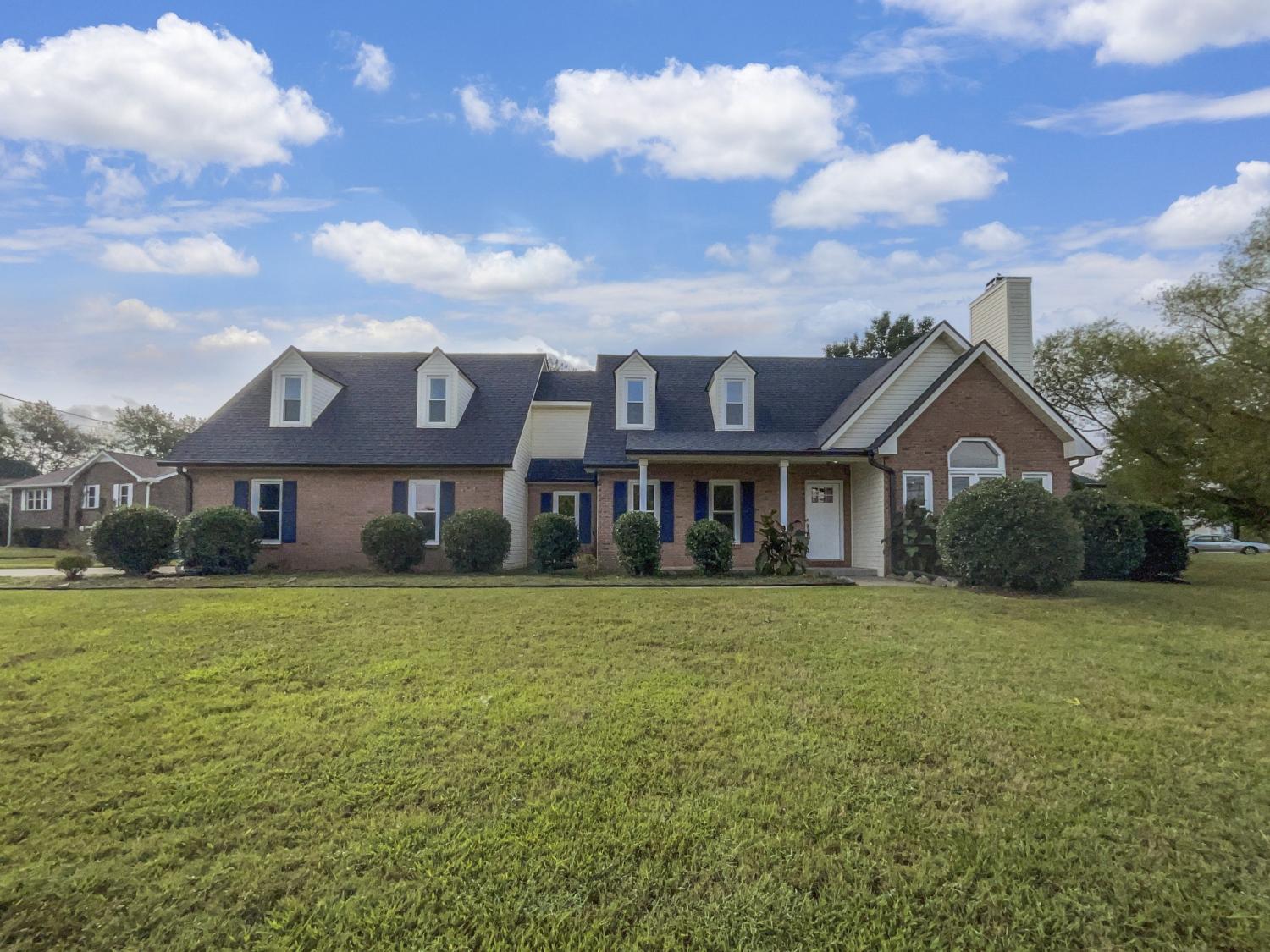 2592-Emerald-Ct For Sale