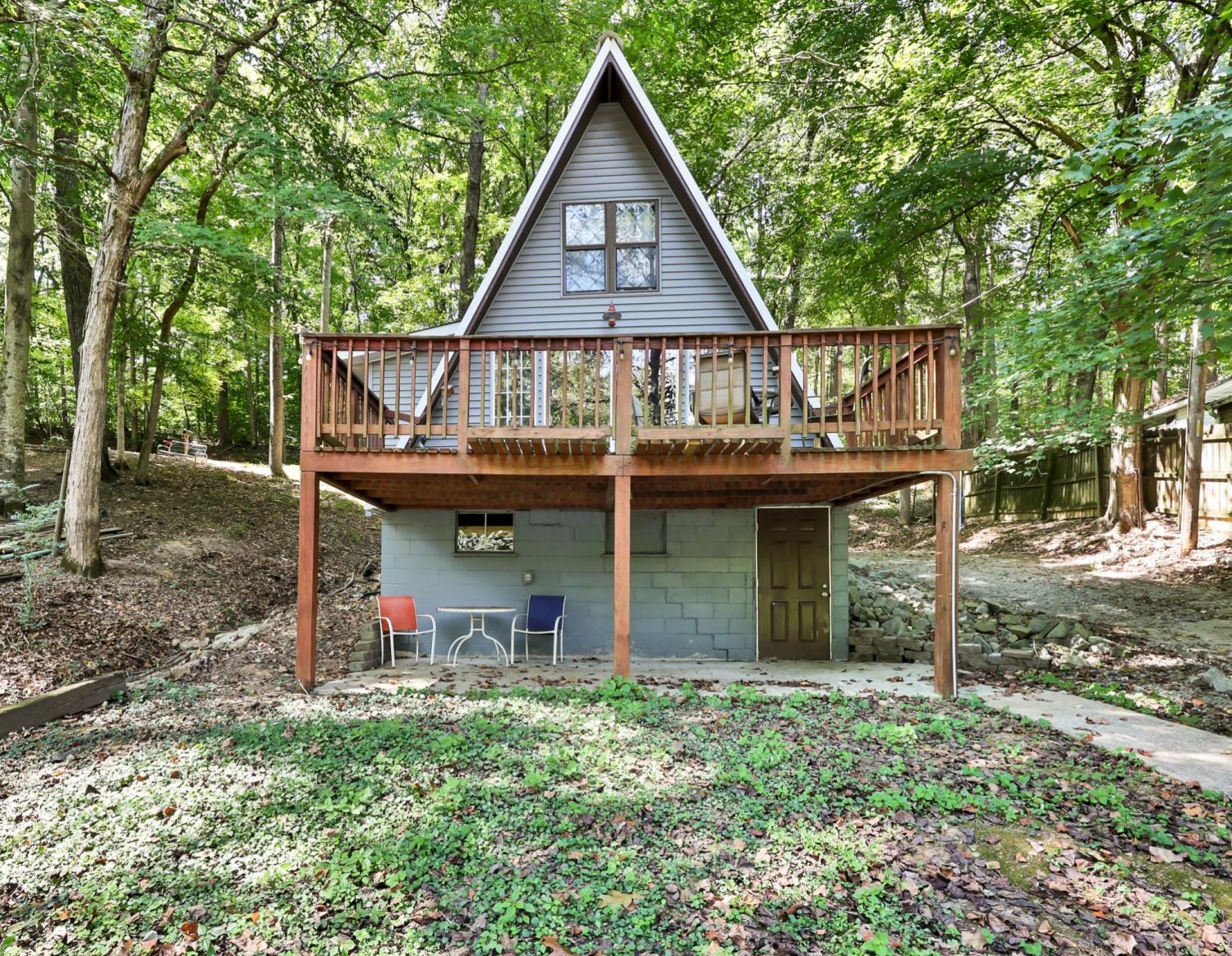 111-Lakeshore-Dr For Sale
