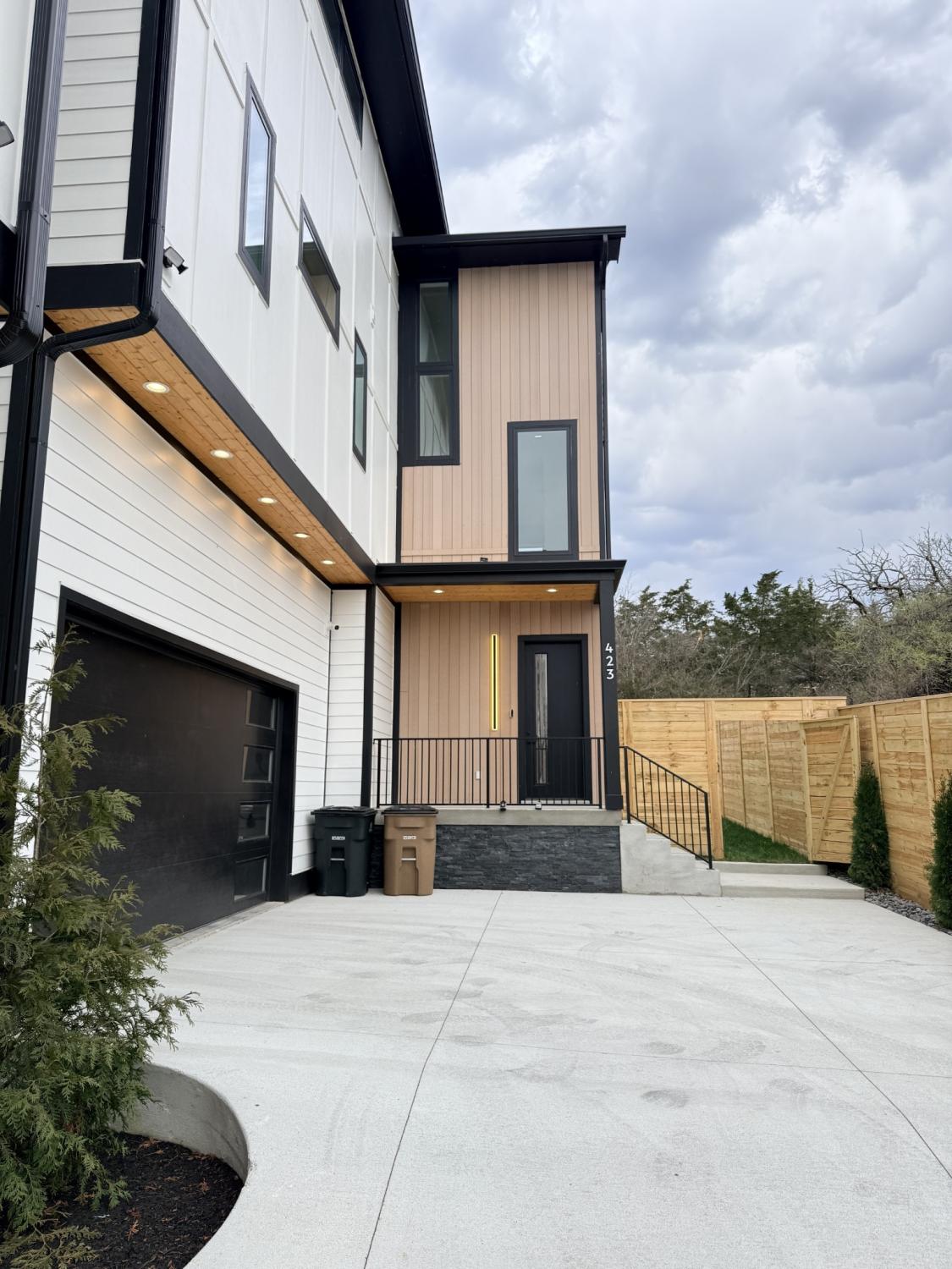 423-Monticello-St For Sale