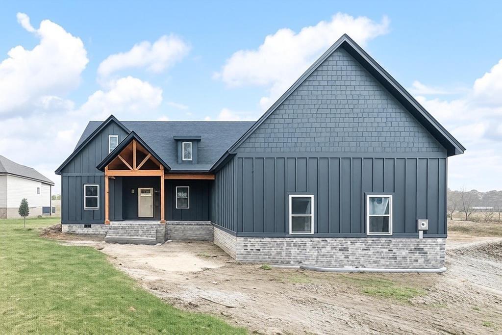 6584-Thomas-Twin-Oak-Rd For Sale