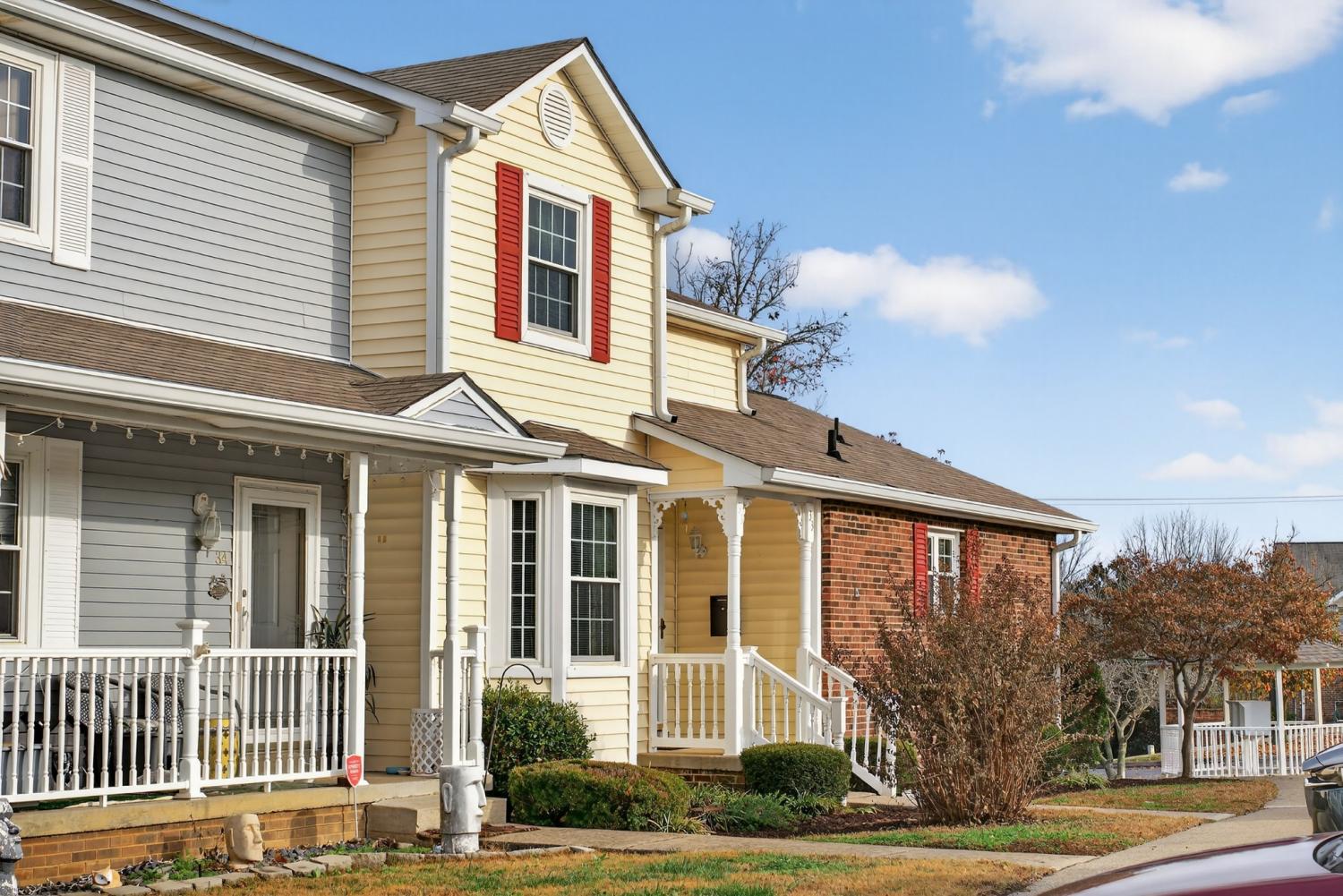 33-Rolling-Meadows-Dr For Sale