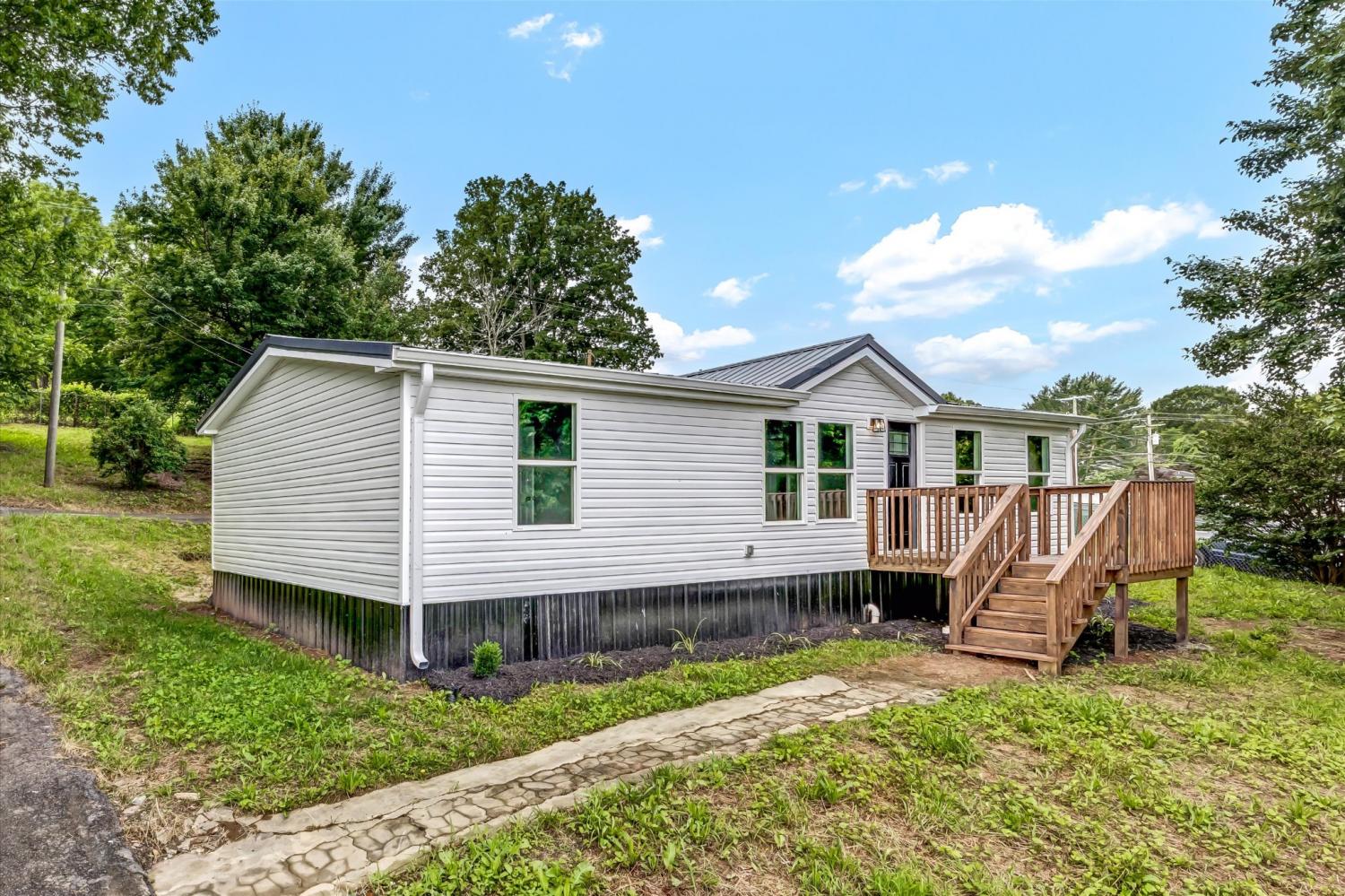 829-Childress-Ave For Sale