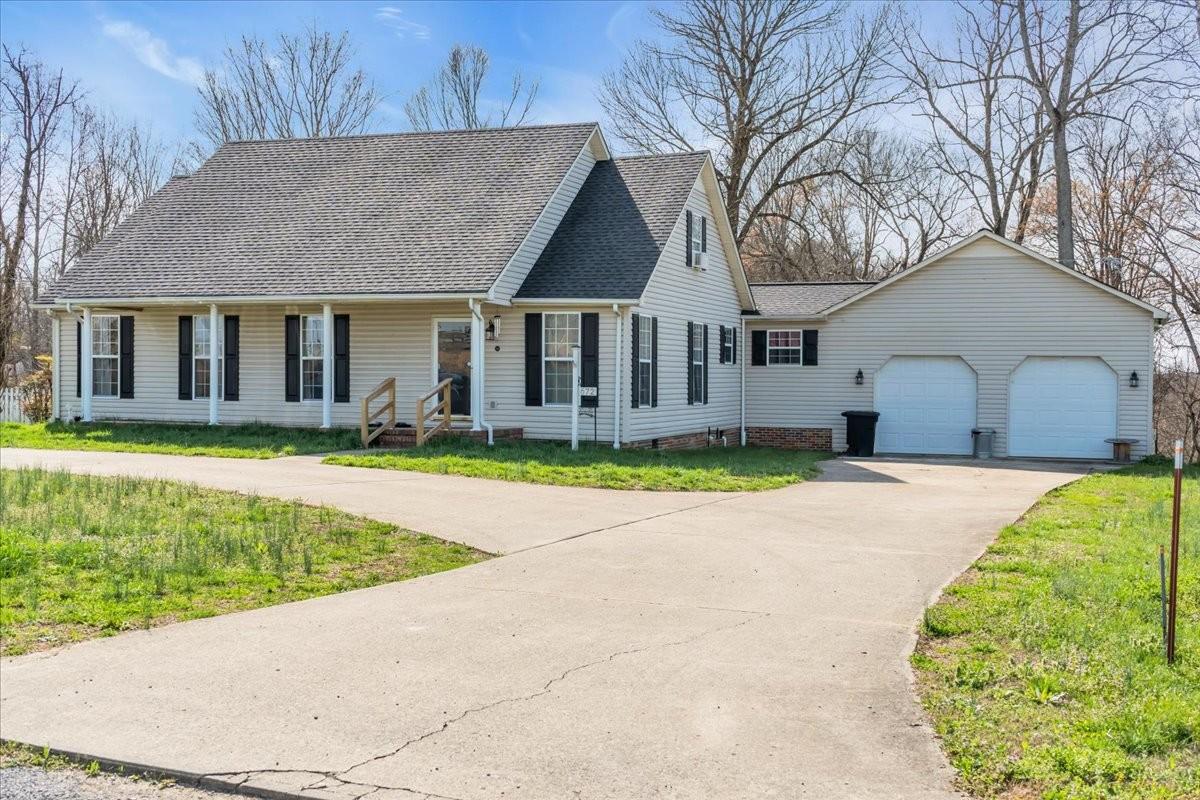 672-Old-Snow-Hill-Rd For Sale