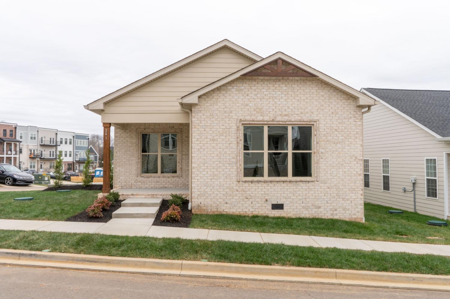 241-Franklin-St For Sale