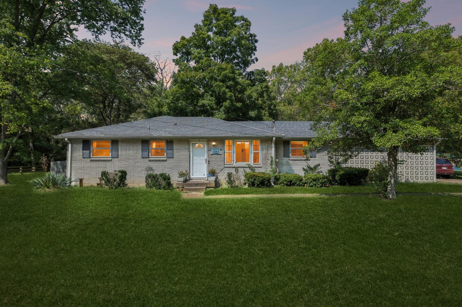 3943-Creekside-Dr For Sale