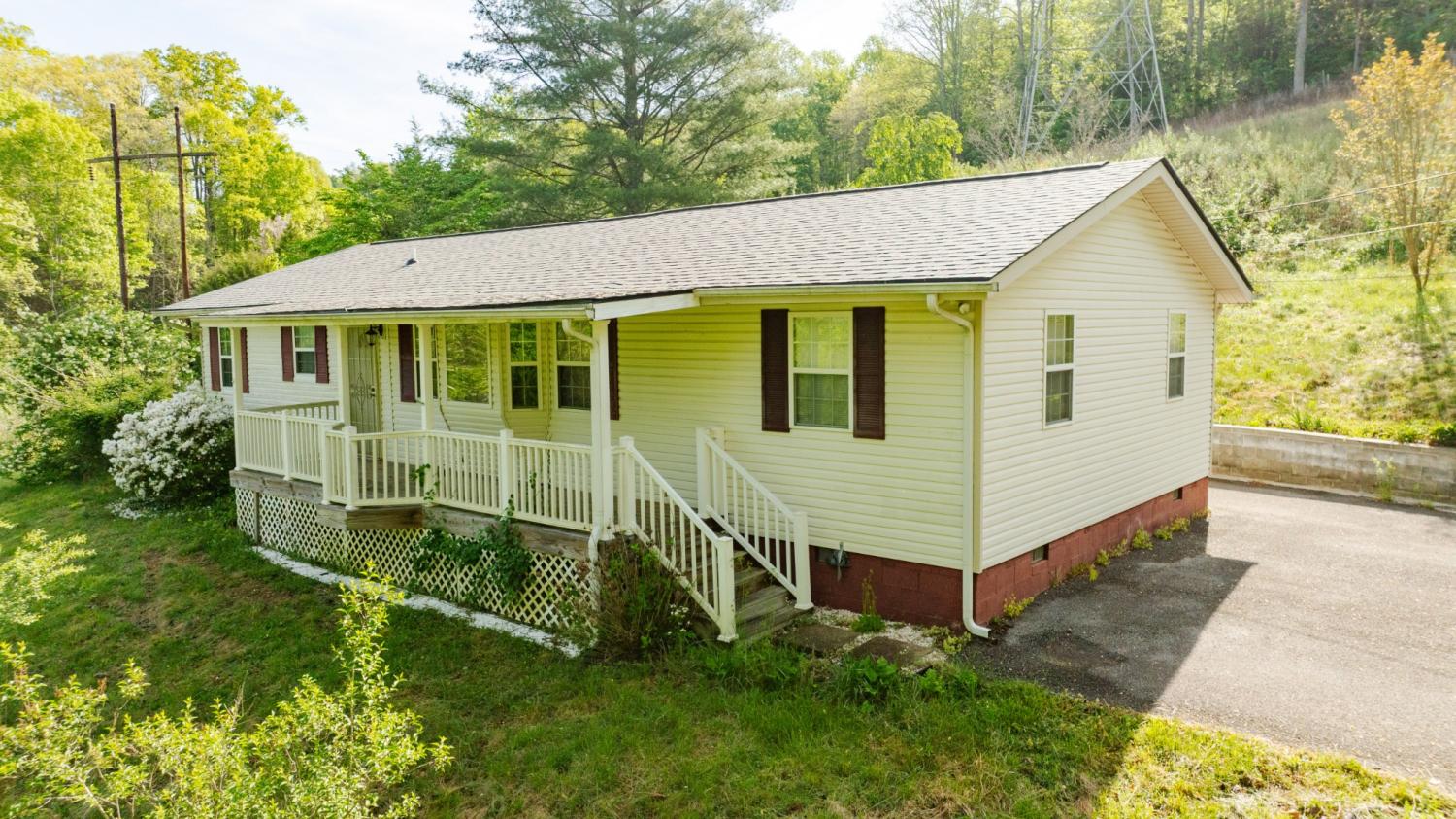 120-Huckleberry-Ln For Sale