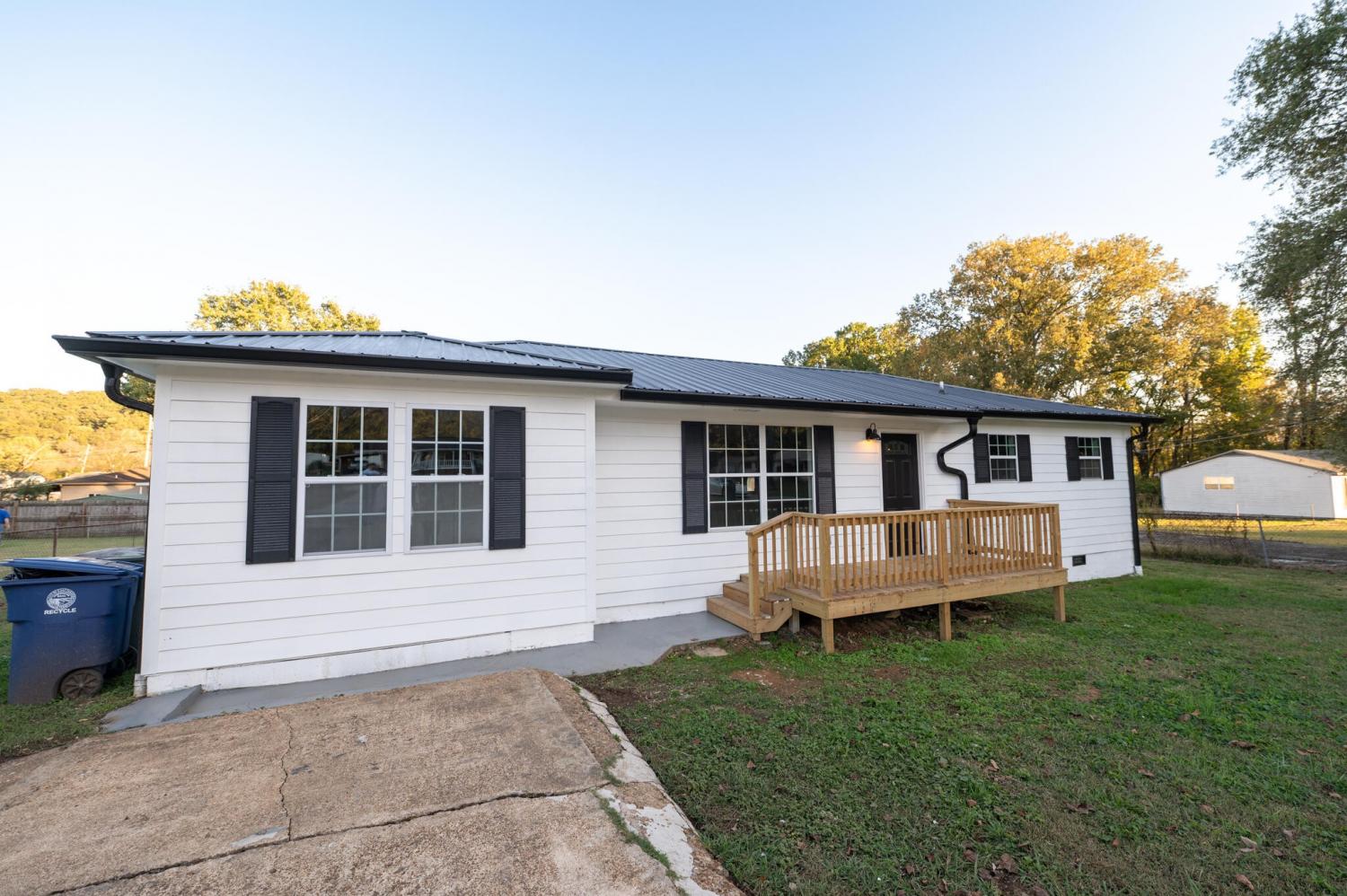 360-Lookout-High-Street For Sale