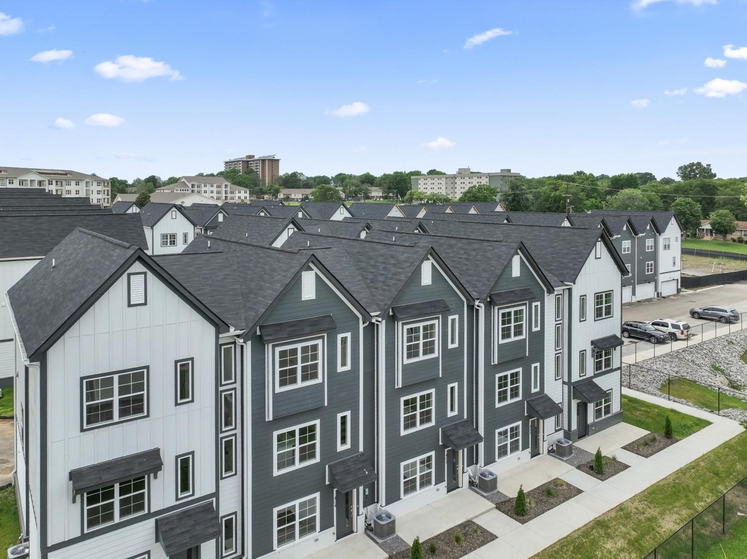 722-N-Dupont-Ave For Sale