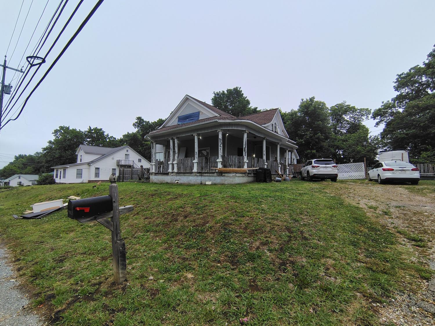 112-N-Grayson-St For Sale