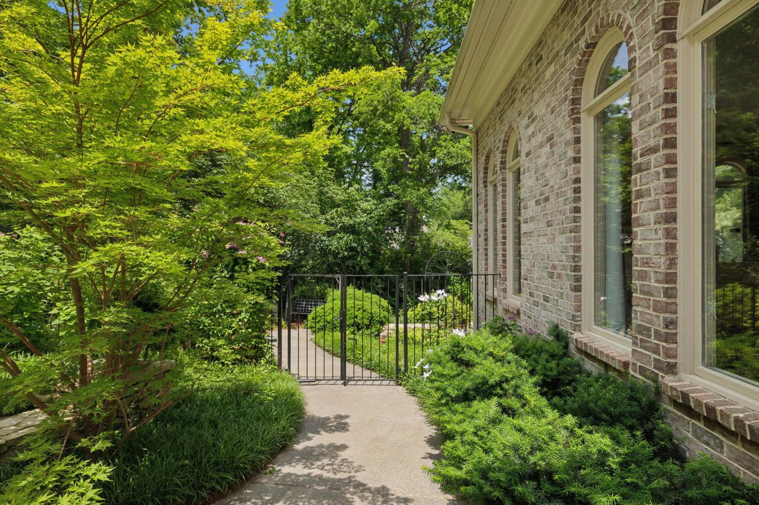 915-Calloway-Dr For Sale
