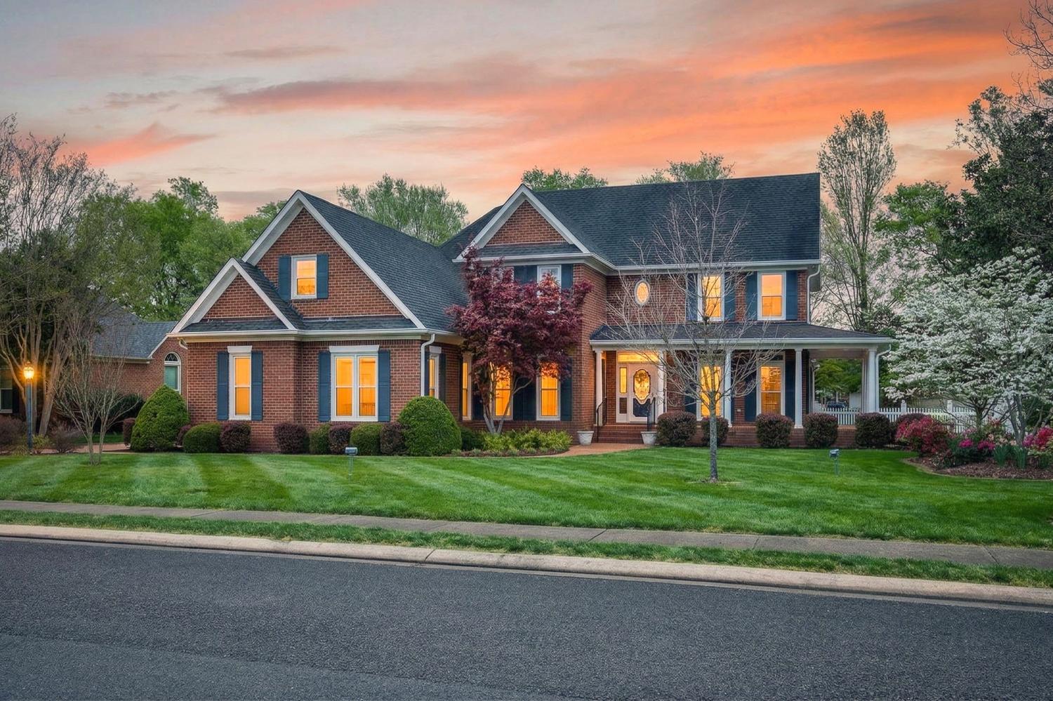 2814-Saint-Johns-Dr For Sale