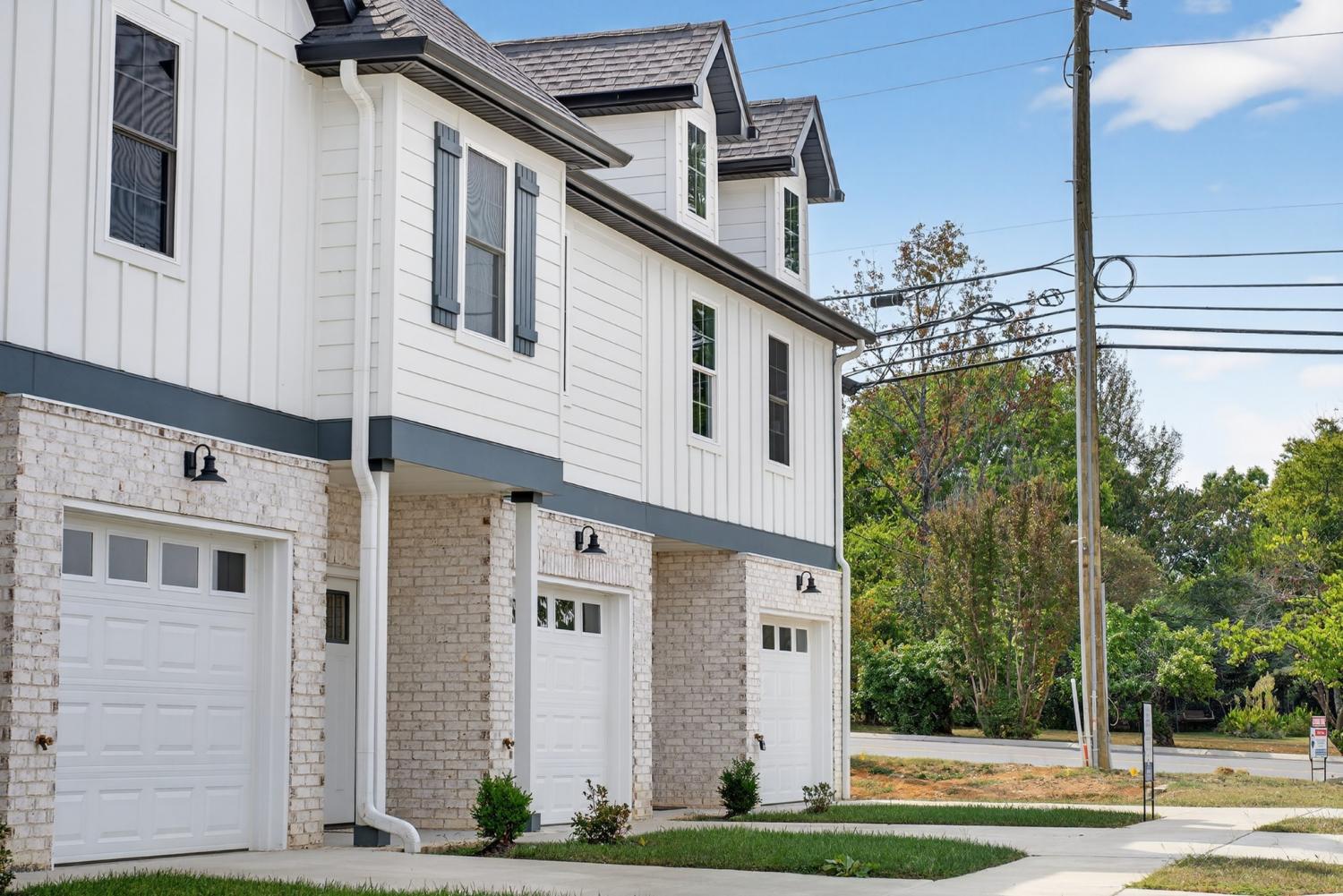 100-Maple-View-Dr For Sale