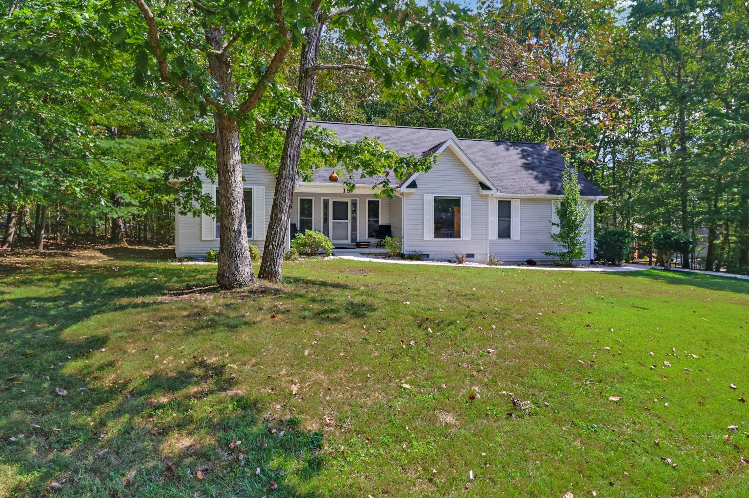 19-Trafalgar-Ln For Sale