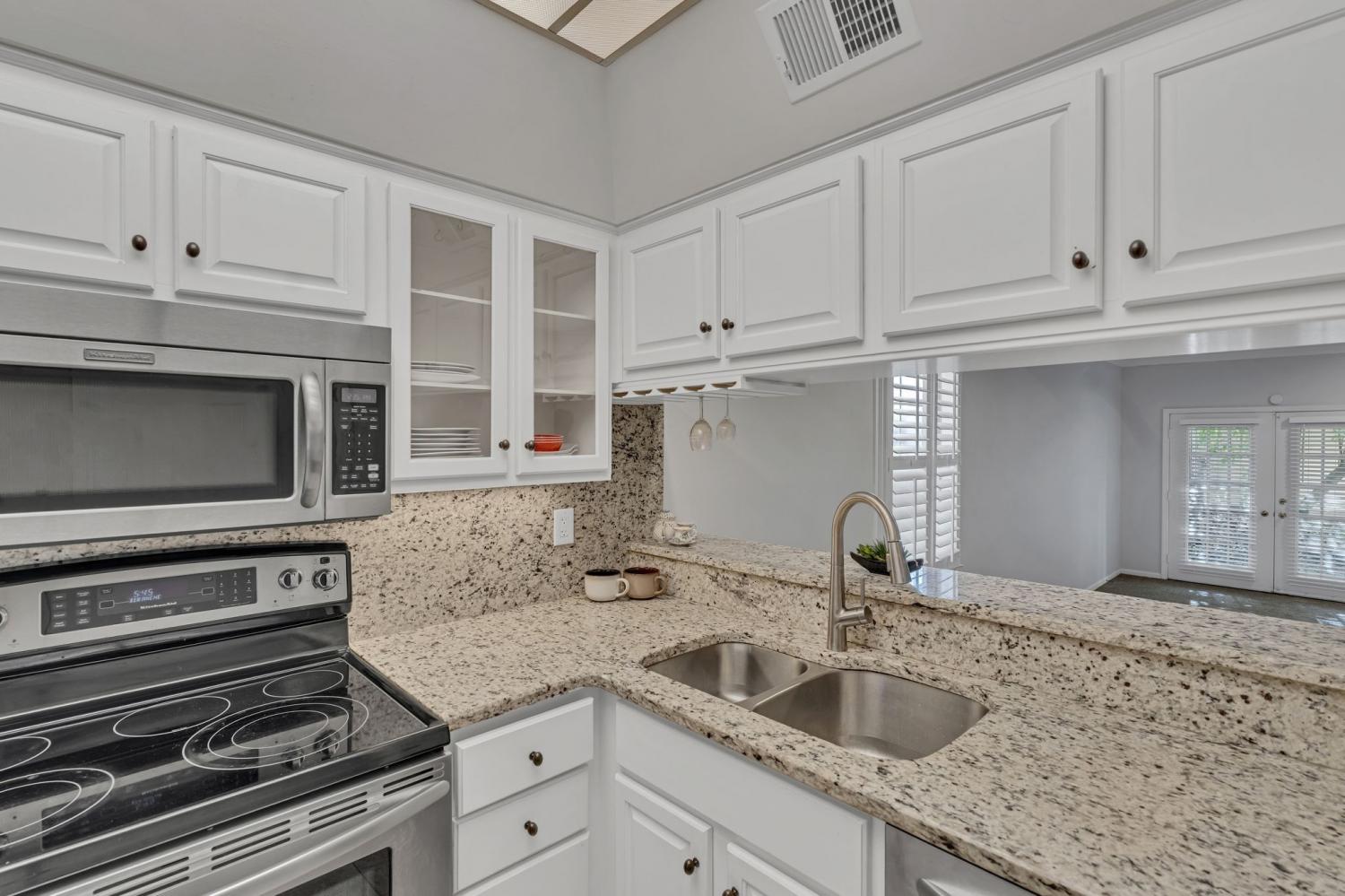 107-W-End-Pl For Sale