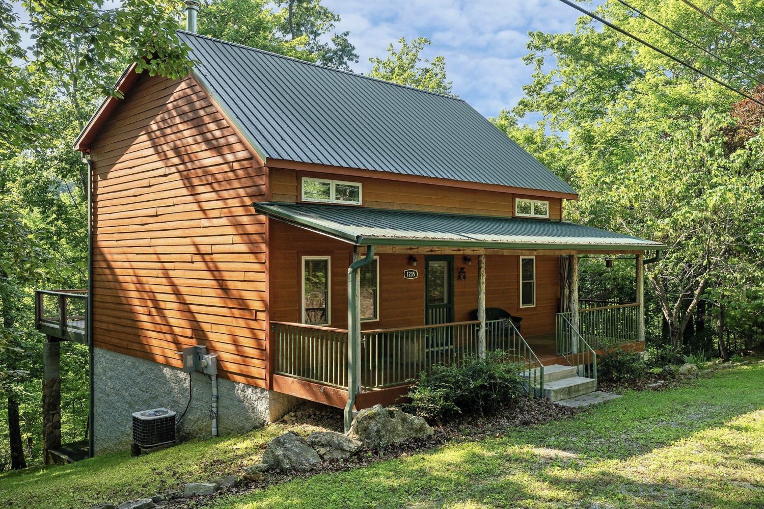 1235-Lakeview-Dr For Sale